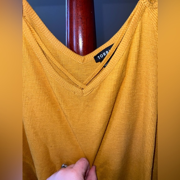 Torrid size 1 mustard strappy shirt - Picture 3 of 5